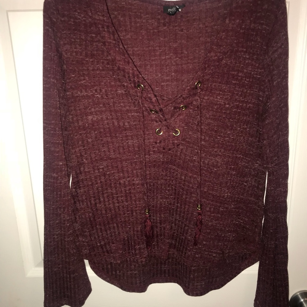 Stretchy lace up long sleeve shirt